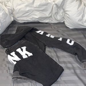 PINK by Victoria secret jogger and sweater set